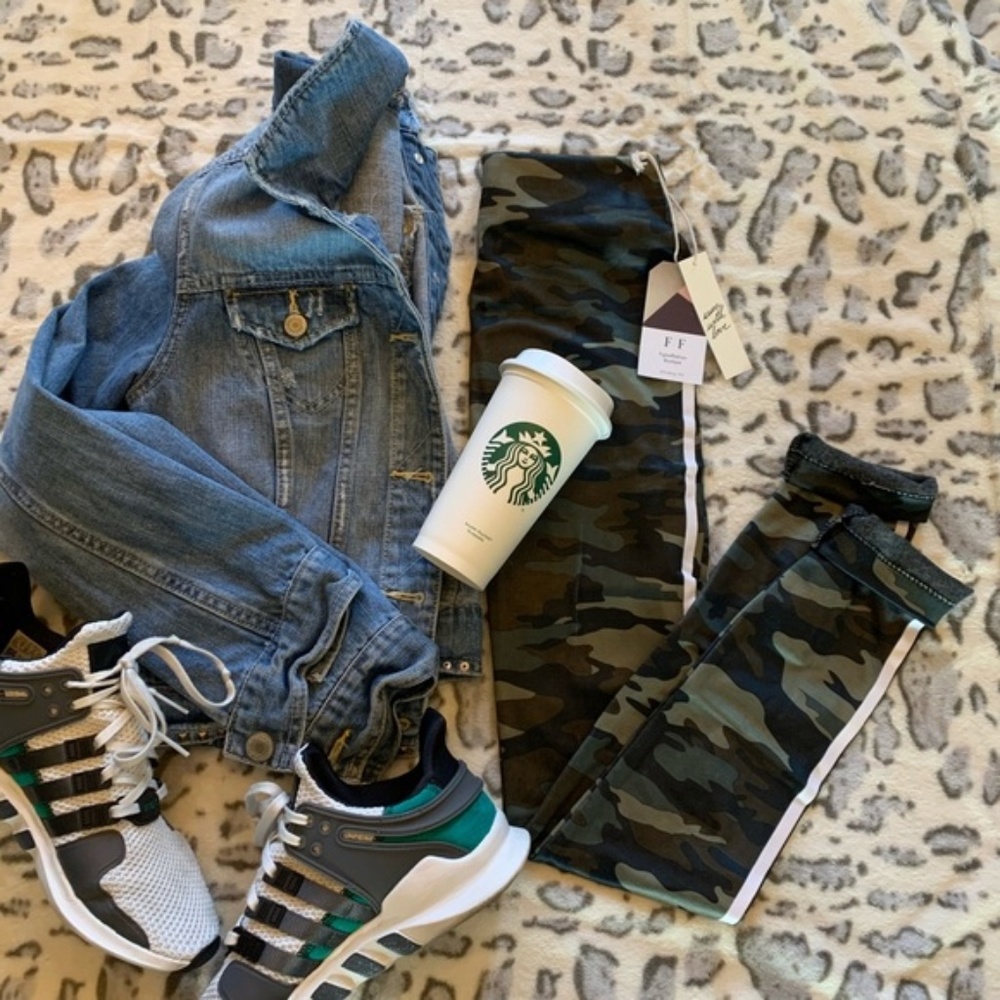 Cozy Fleece Lined Camo Leggings Joggers - Picture 2 of 4